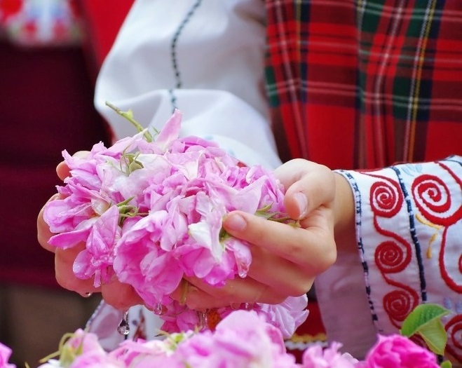 ROSE FESTIVAL Guaranted Departure - Travel To Bulgaria